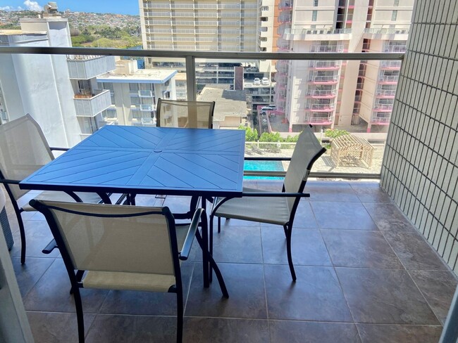 Foto del edificio - Furnished Studio in Island Colony Waikiki