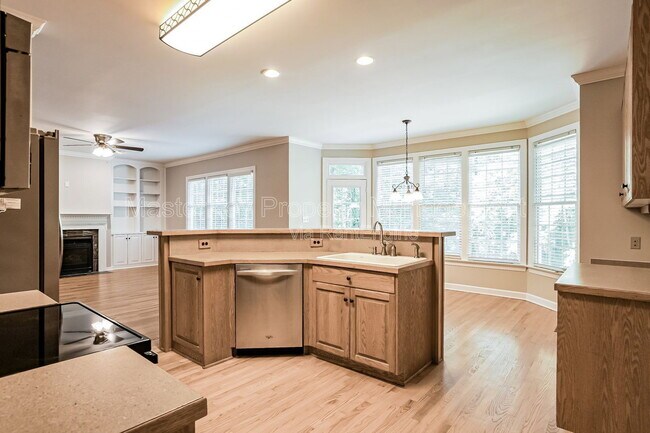 Foto del edificio - 2304 Knoll Ridge Ln