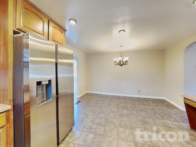 Foto del edificio - 2255 Howard Dr