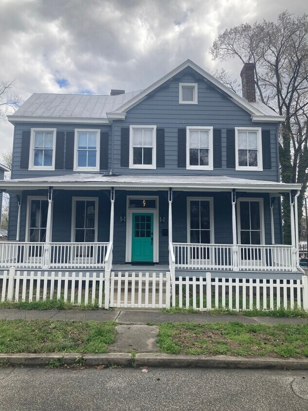Primary Photo - 2201 4th Ave