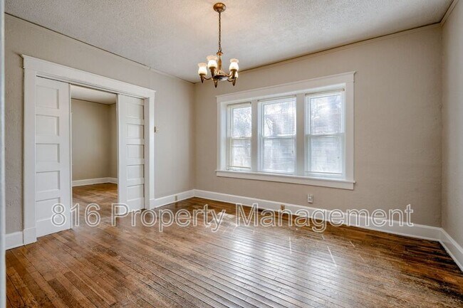 Building Photo - 306 Myrtle Ave
