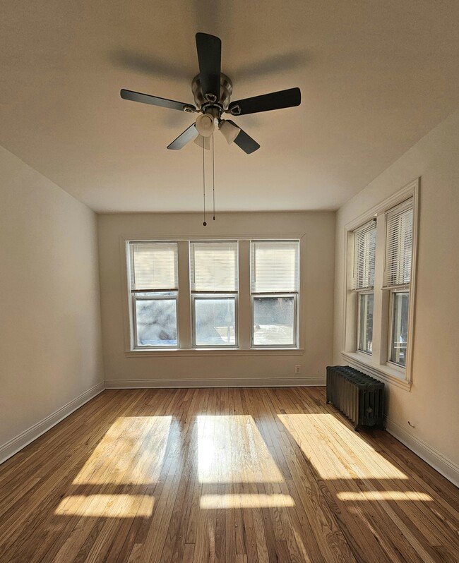 Building Photo - 1026 W Loyola Ave