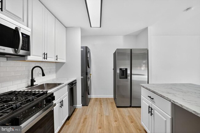 Building Photo - 8481 Greenbelt Rd