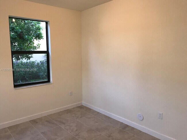 Foto del edificio - 11520 SW 250th St