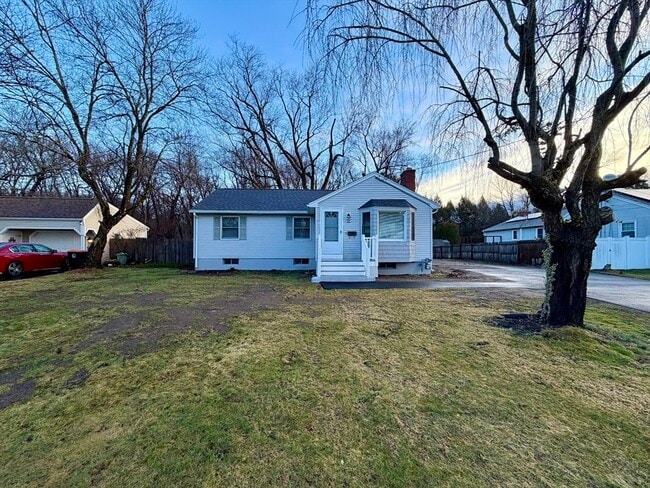 Building Photo - 22 Simpson Cir