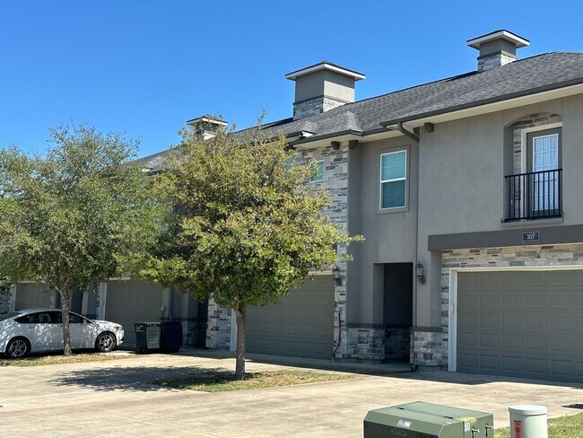 Foto del edificio - College Station - 3 Bedroom - 2.5 Bath - 2 car garage - fenced in back yard - Near Rock Prairie