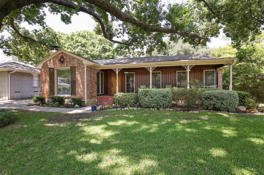 6561 Axton Ln, Dallas, TX 75214 House Rental in Dallas, TX