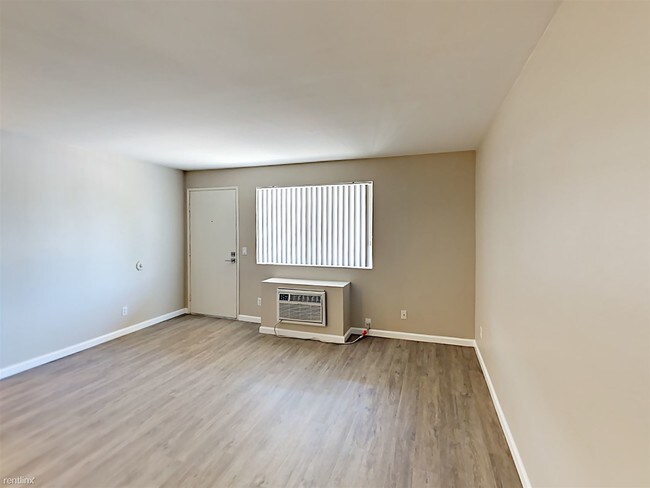 Building Photo - 430 Jamacha Road
