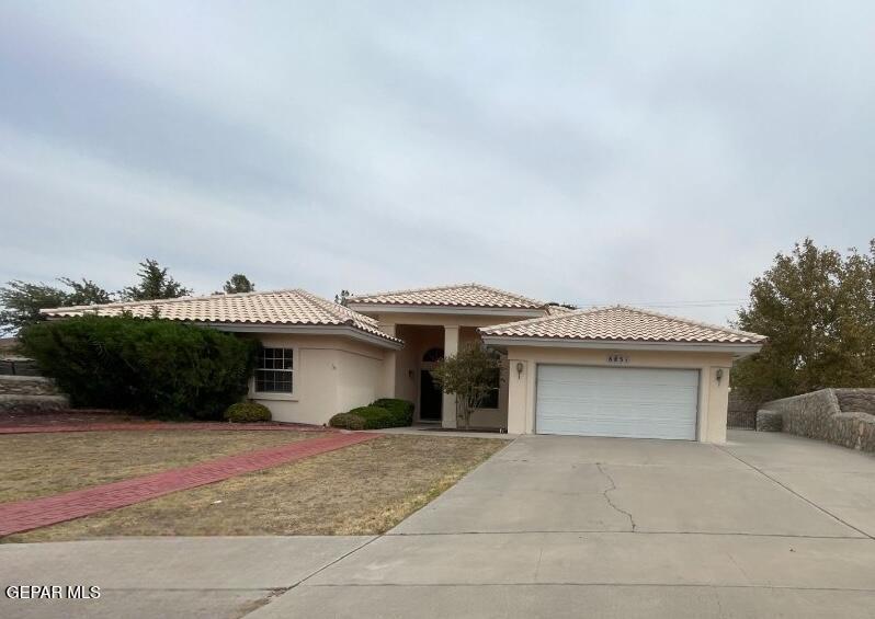 Foto principal - 6851 Rock Canyon Dr