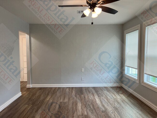 Foto del edificio - 4769 SE 27th St