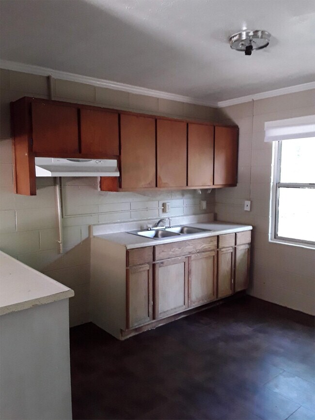 Building Photo - 441 S Seale Rd