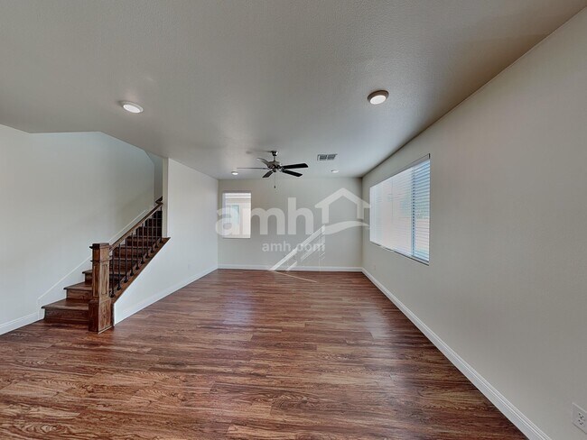 Foto del edificio - 5624 Blue Wonder St