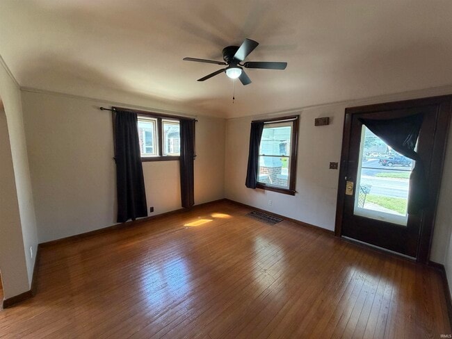 Building Photo - 210 S Weinbach Ave