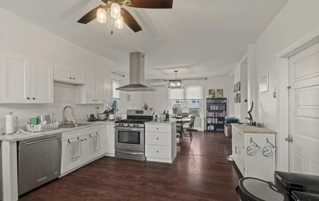 Foto del edificio - 114 Cadwalader Ave