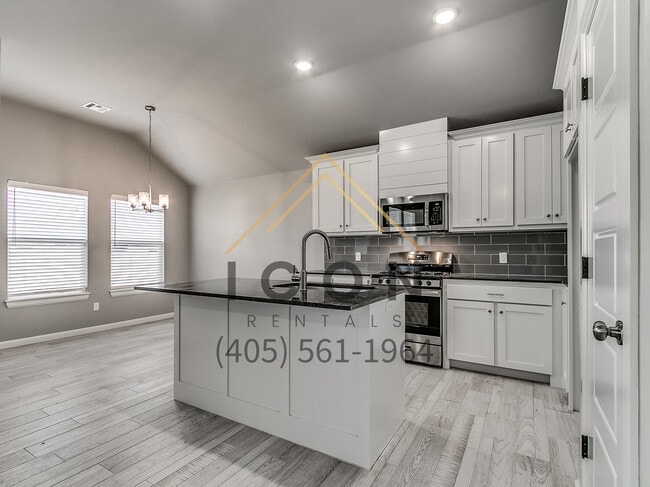 Foto del edificio - 4512 Oasis Ln