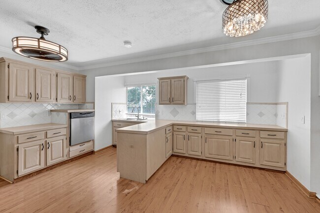 Building Photo - 5134 Smokey River Dr