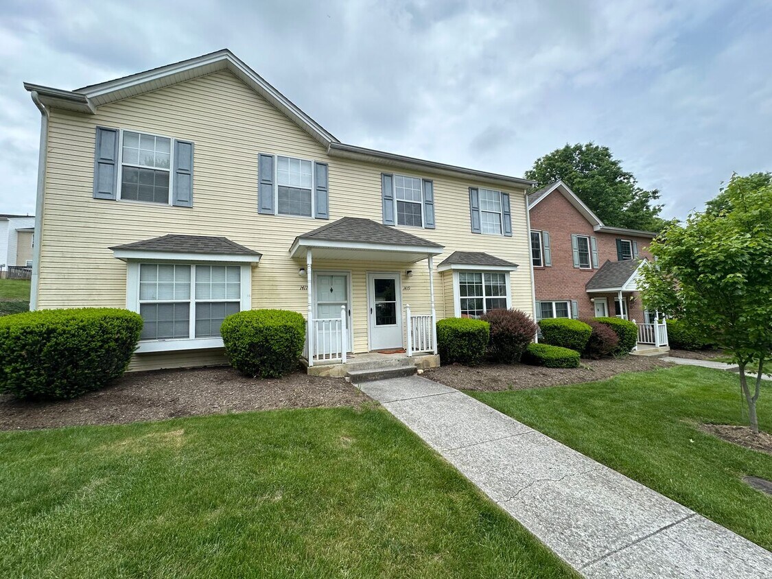 Primary Photo - 4 Bedroom 2.5 Bath