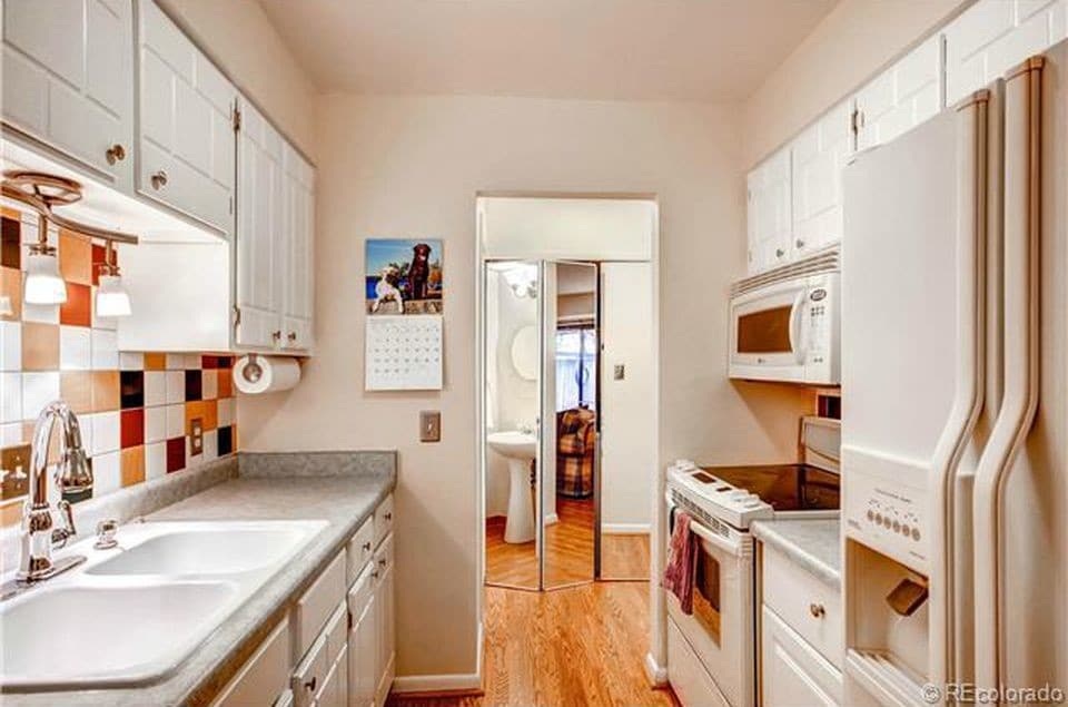 Kitchen - 7995 E Mississippi Ave