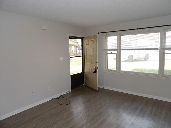 Foto del edificio - 114 Potomac Ct