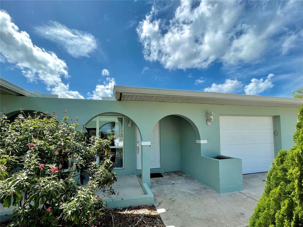 Port Charlotte, 
                        , –