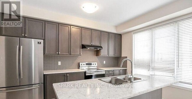 Building Photo - 8757 Pawpaw Ln
