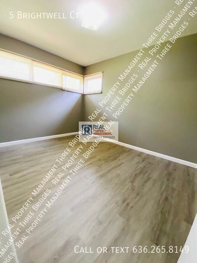 Building Photo - 5 Brightwell Ct