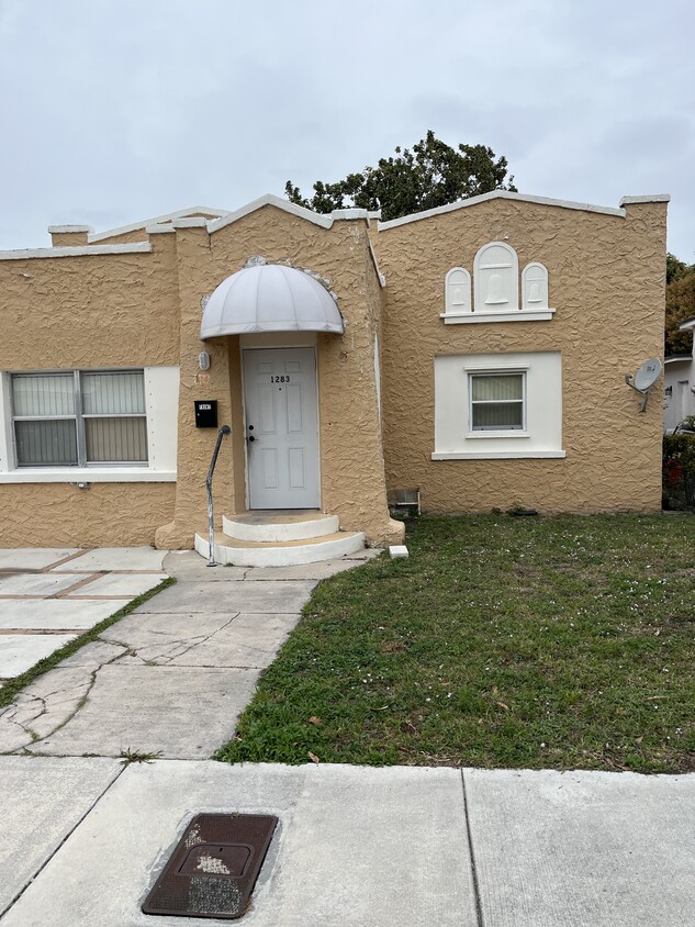 Foto principal - 1283 NW 55th St