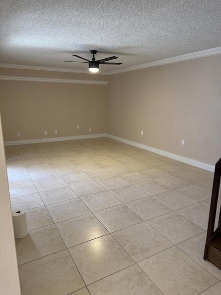 Building Photo - 915 9th Way