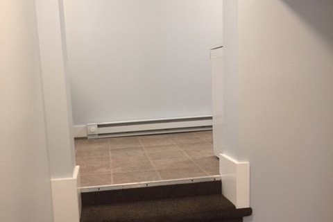 Entrada principal - 201 W 3rd St