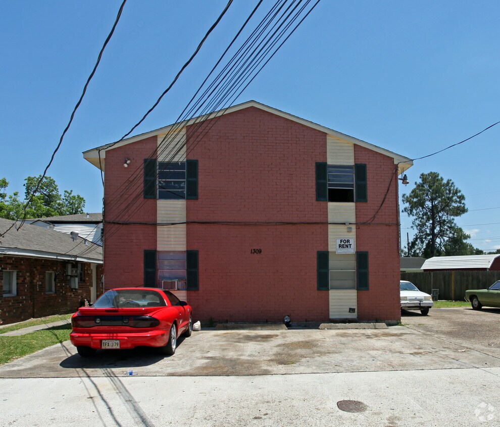 Foto del edificio - 1309 S Dilton St