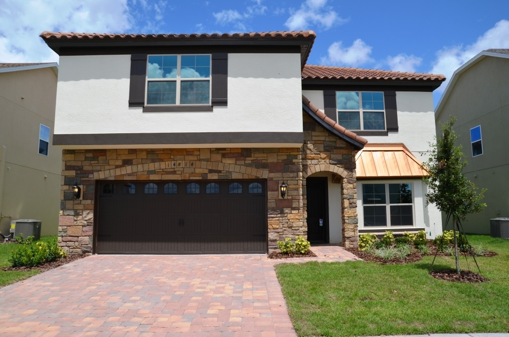 Foto principal - Large 5/4 House in Fells Landing of Lake Nona