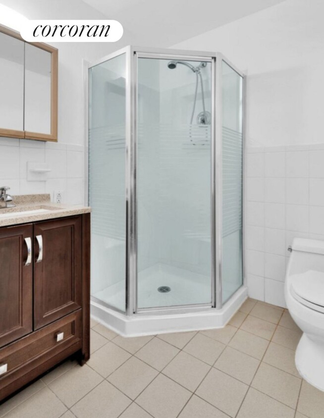 Foto principal - 705 9th Ave