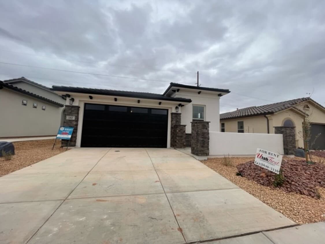 Primary Photo - Beautiful Brio Home.