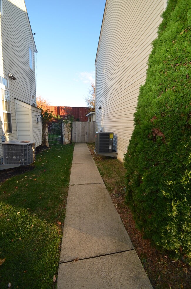 14589 Faith Ct, Woodbridge, VA 22193 House Rental in Woodbridge, VA