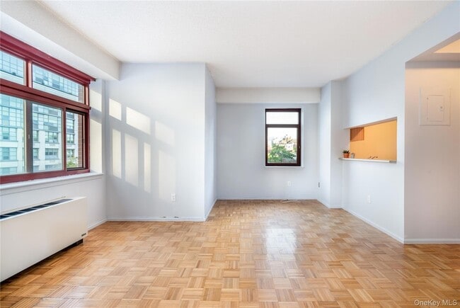 4-74 48th Avenue Unit - 4-74 48th Avenue Unit Apartment