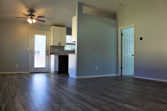 Foto del edificio - 4535 Witches Hollow Ln