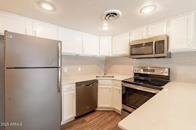 Foto del edificio - 5128 N 15th St