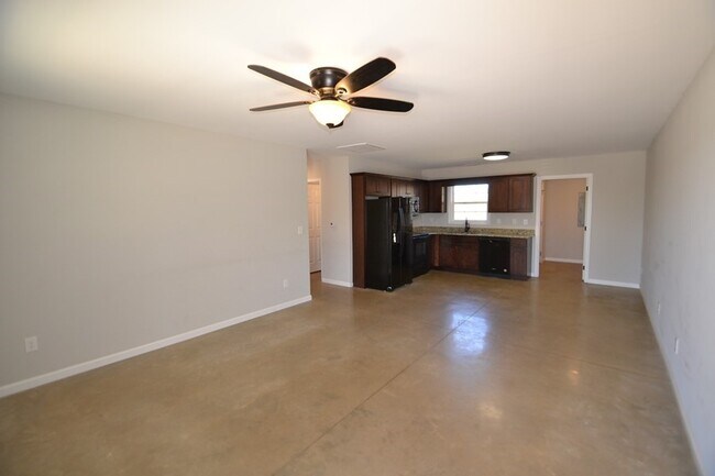 Building Photo - Great Denver location close to Hwy 150 and...