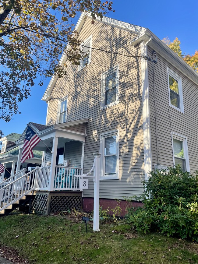 Building Photo - 8 Harris St