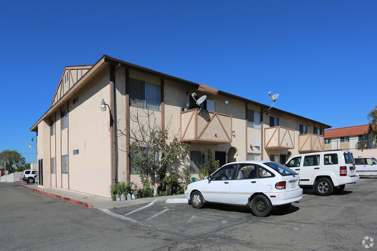 Foto principal - 230 Cottonwood Rd