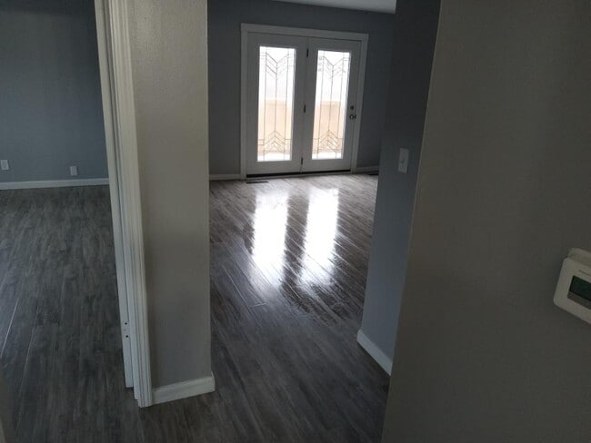 Building Photo - 4131 Eastridge Dr