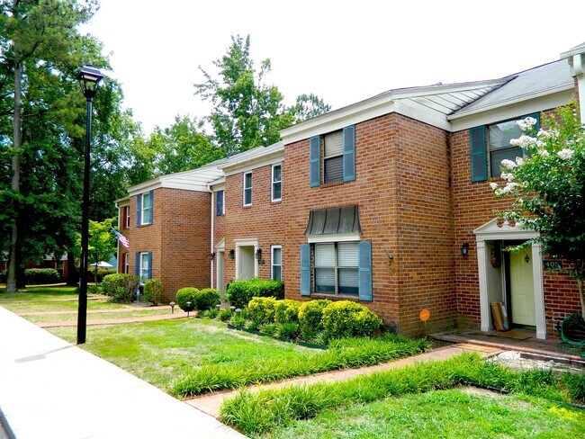 Foto del edificio - 407 Folkstone Cir