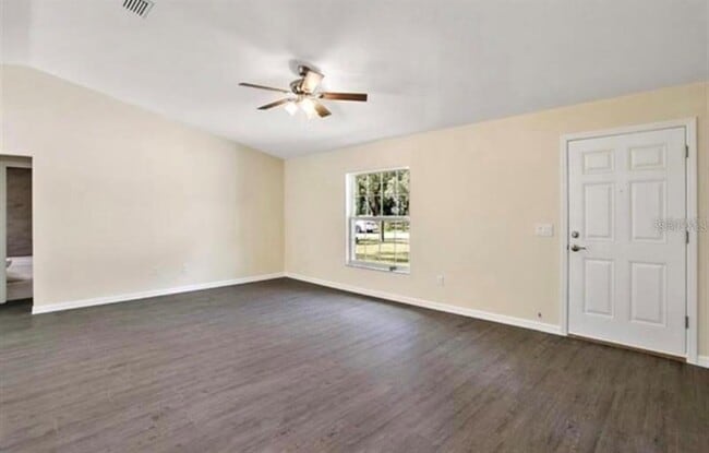 Building Photo - 2920 SE 49th Pl