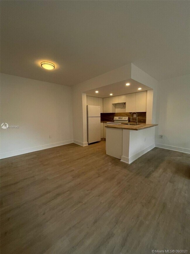 Foto del edificio - 8660 NW 6th Ln