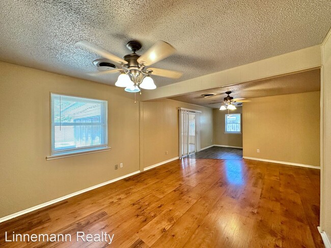 Building Photo - 3 br, 2 bath House - 504 Dianne Dr