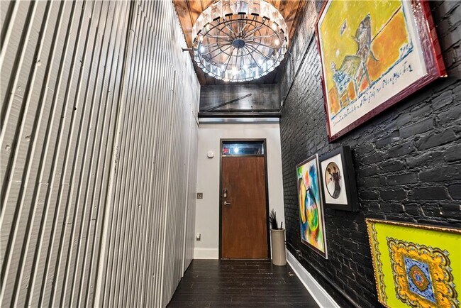 Foto del edificio - 320 Peters St SW