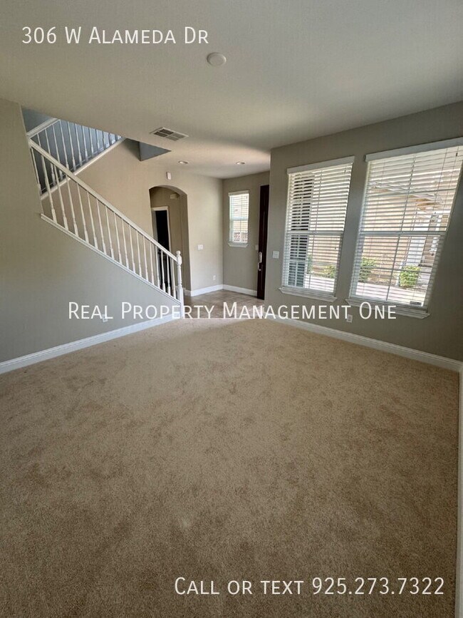 Foto del edificio - 306 W Alameda Dr