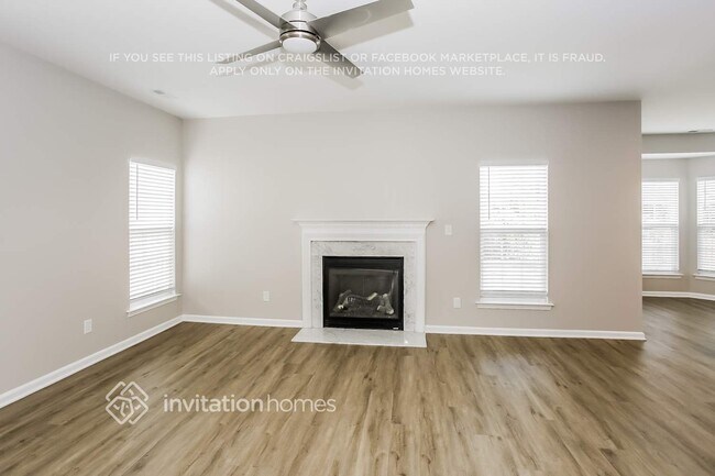 Foto del edificio - 14203 Riding Hill Ave