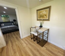 Building Photo - 4716 Siegel St