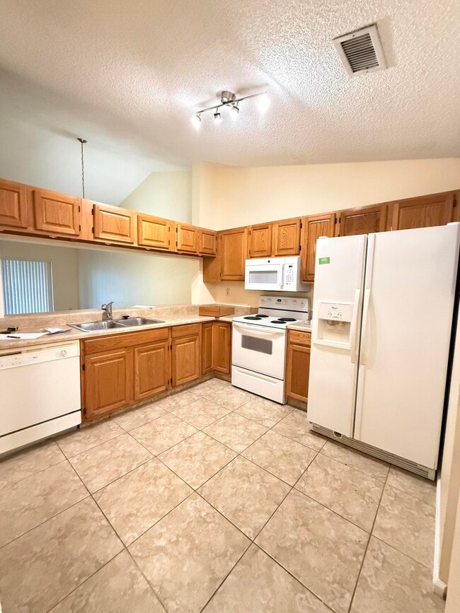 Building Photo - 3080 Inglewood Terrace